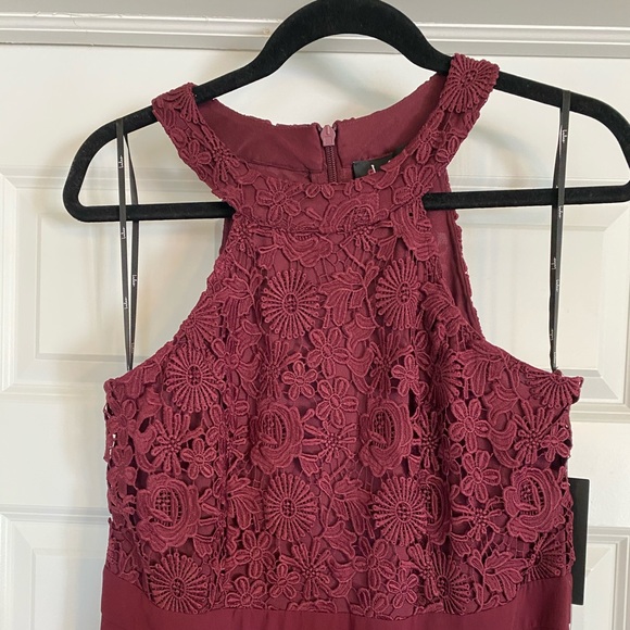 Burgundy formal dress - Picture 2 of 6